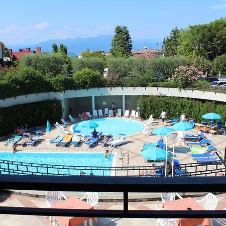 Hotel Residence Holiday Sirmione Exterior photo
