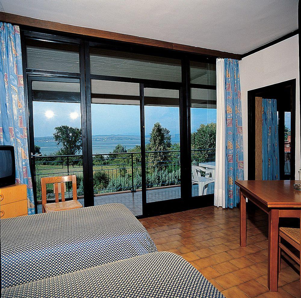 Hotel Residence Holiday Sirmione Exterior photo