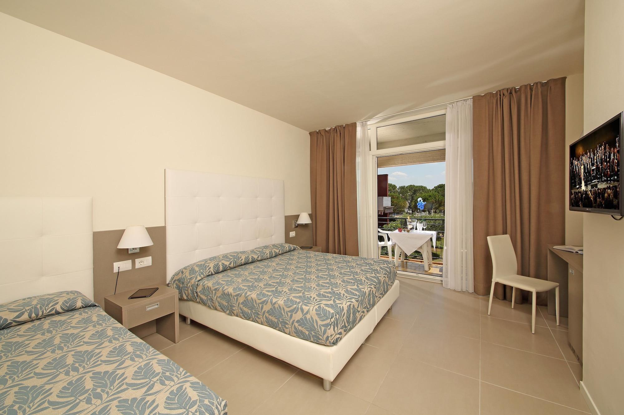 Hotel Residence Holiday Sirmione Exterior photo