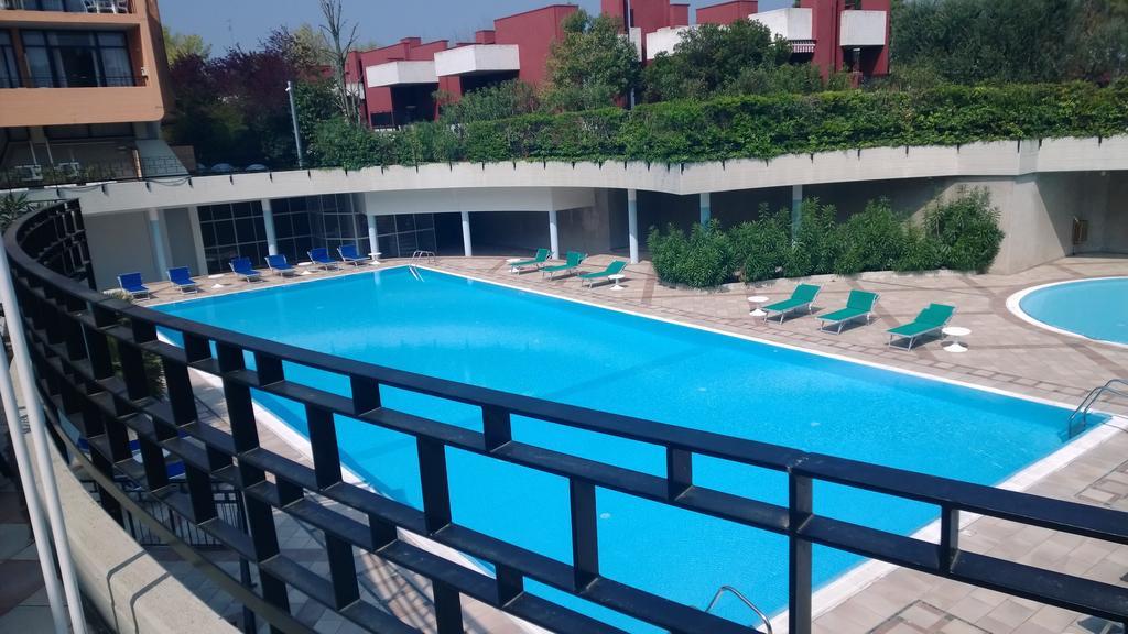 Hotel Residence Holiday Sirmione Exterior photo