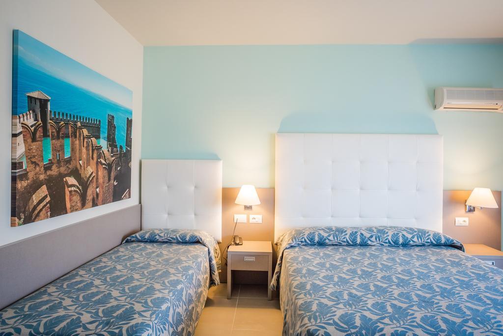 Hotel Residence Holiday Sirmione Exterior photo