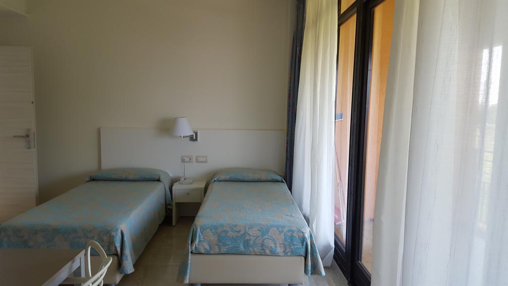 Hotel Residence Holiday Sirmione Exterior photo